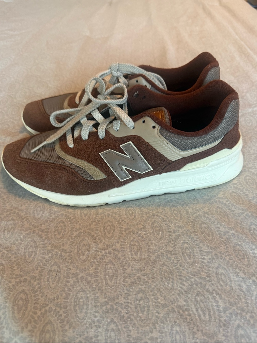 New Balance Men’s Brown & Gray Suede Athletic Sneakers